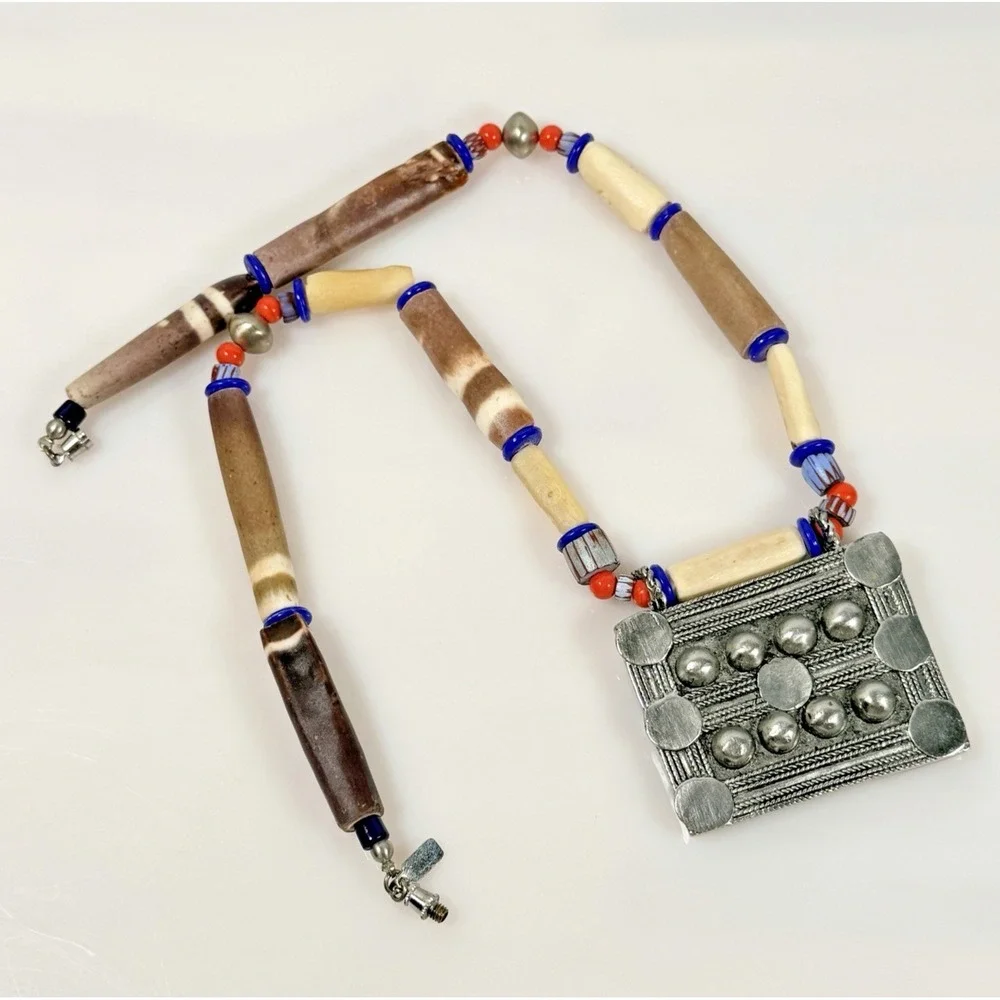 Kenneth Lane Tribal Statement Necklace Ethnic Style Beads Silver Tone Amulet 22